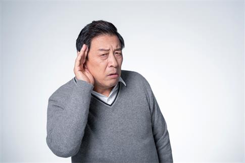 1687857749503627.jpg 攝圖網_501701788_banner_聽不清聲音的老人(企業商用).jpg